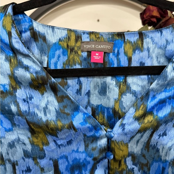 Vince Camuto Blue and Green Button Down Shirt size medium - Picture 3 of 9